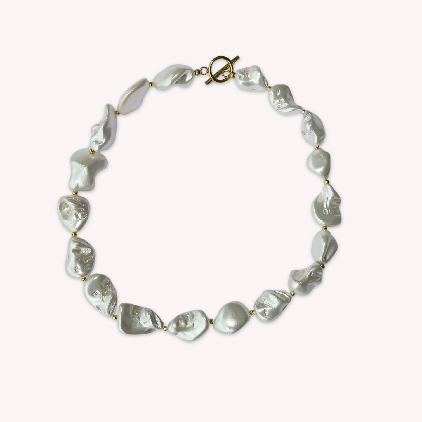 RAE PEARL NECKLACE