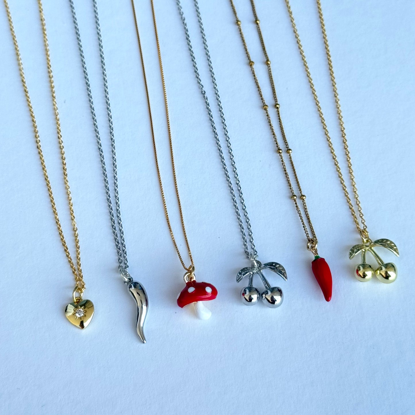 MINI MUSHROOM NECKLACE